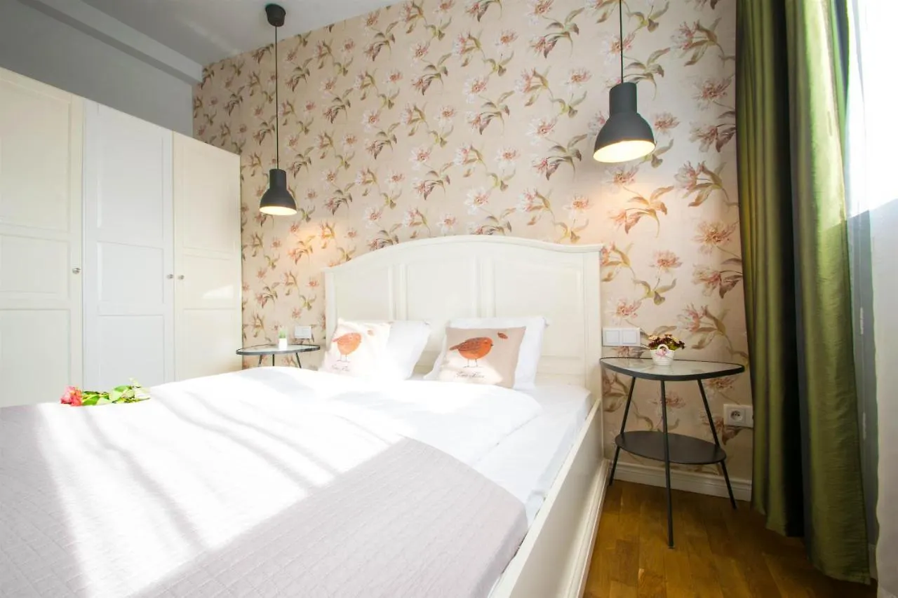 Krupnicza Modern Old Town Apartments - By Upstairs Krakow Poland