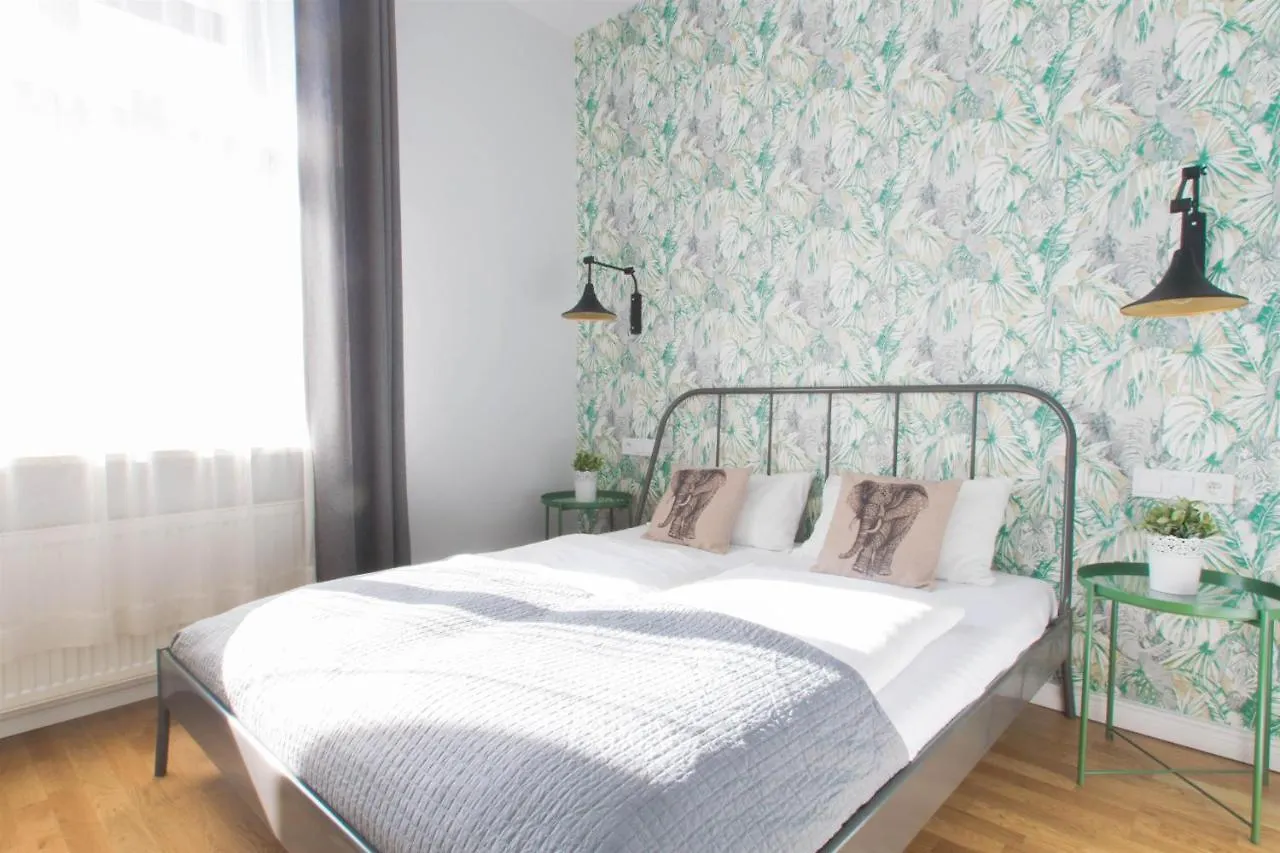 Krupnicza Modern Old Town Apartments - By Upstairs Krakow Poland