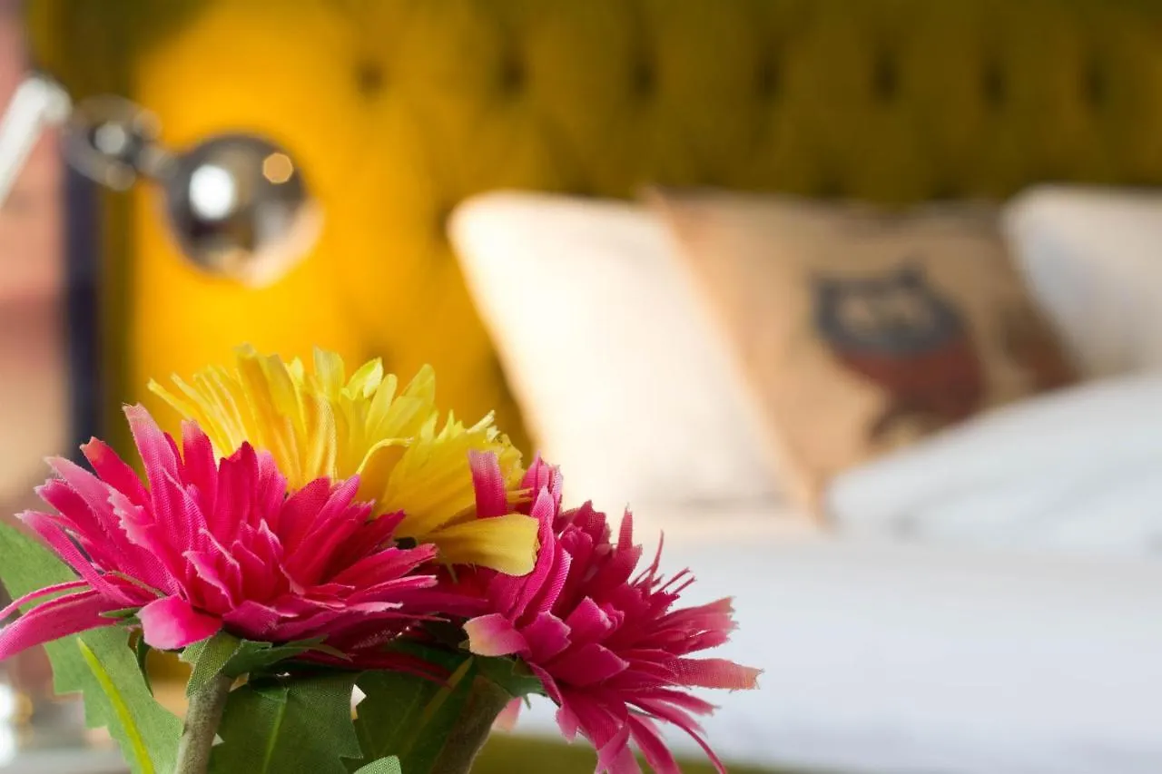 Krupnicza Modern Old Town Apartments - By Upstairs Krakow Poland