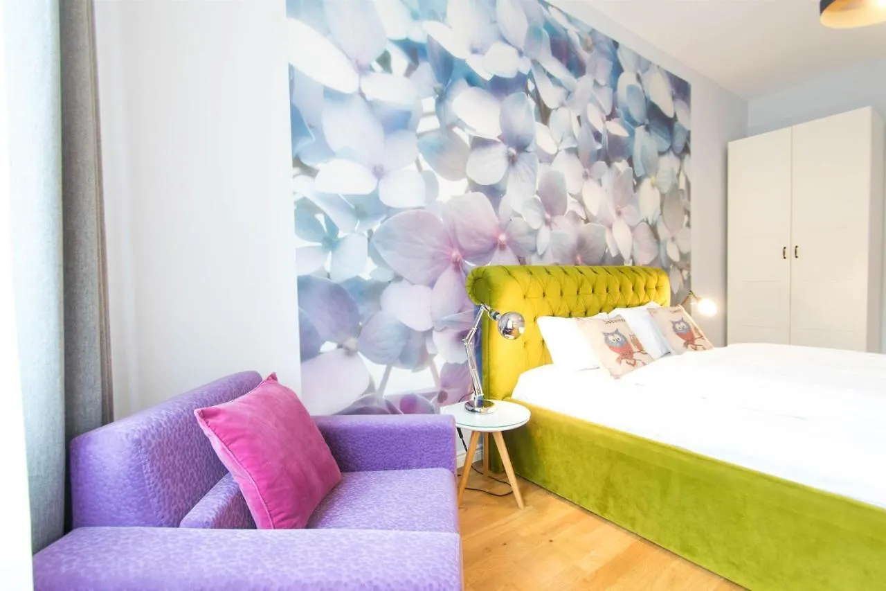 Krupnicza Modern Old Town Apartments - By Upstairs Krakow Poland