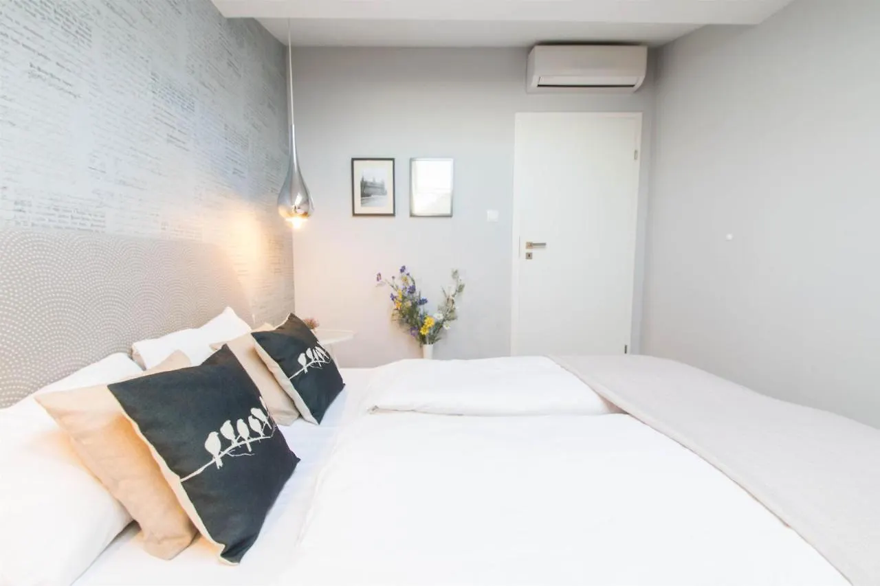 Krupnicza Modern Old Town Apartments - By Upstairs Krakow