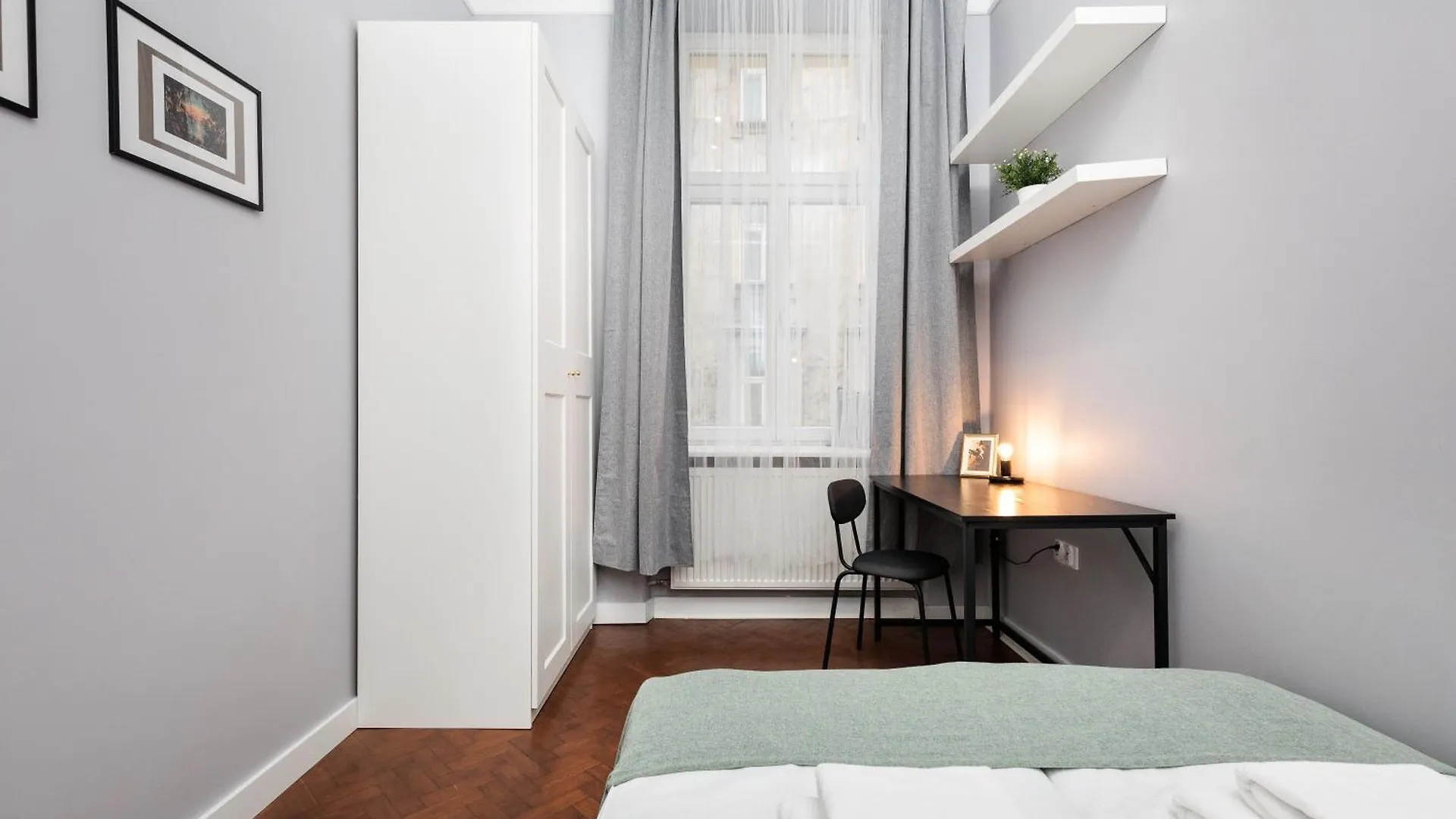 Krupnicza Modern Old Town Apartments - By Upstairs Krakow 0*,