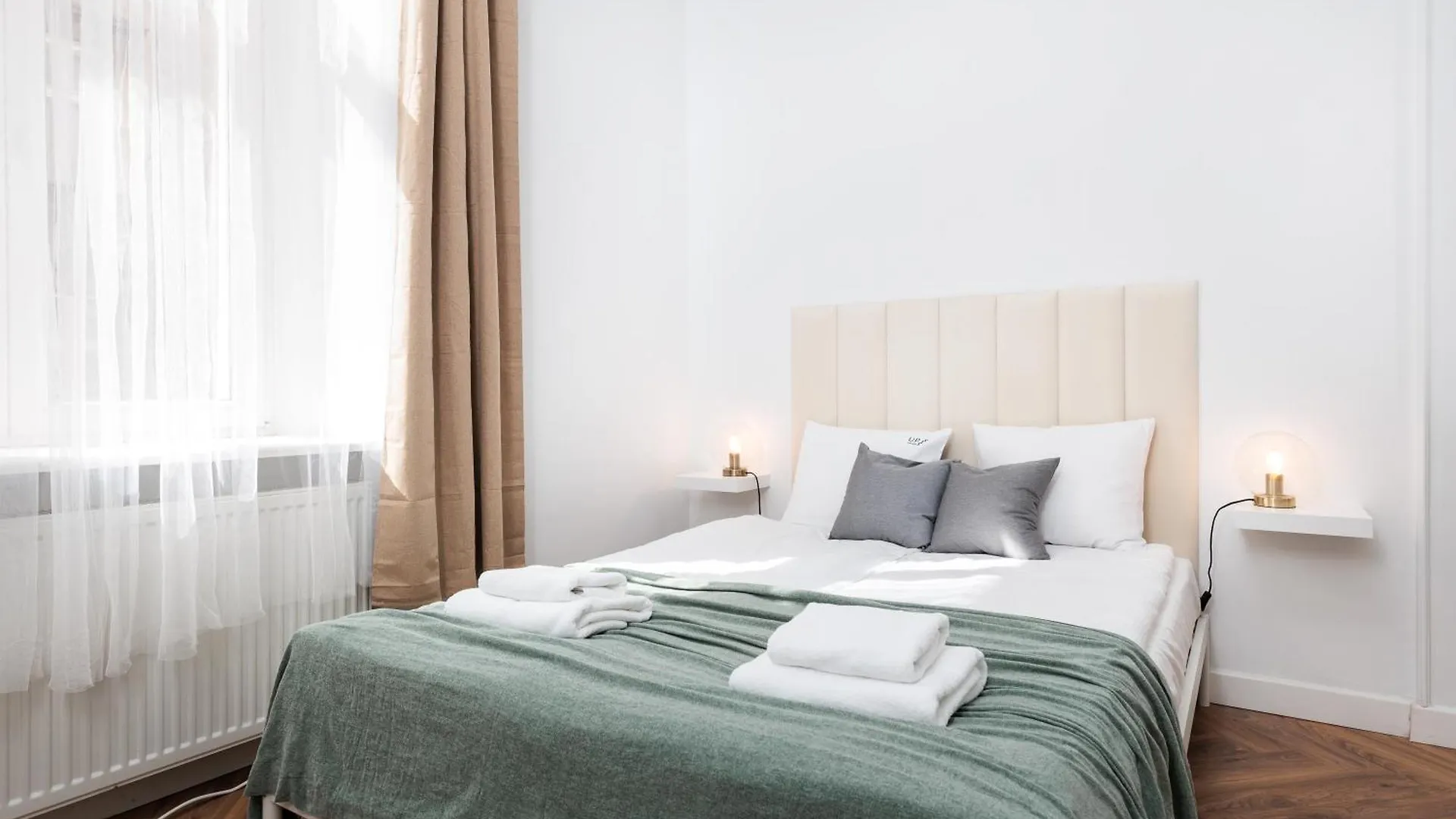 Krupnicza Modern Old Town Apartments - By Upstairs Krakow Poland
