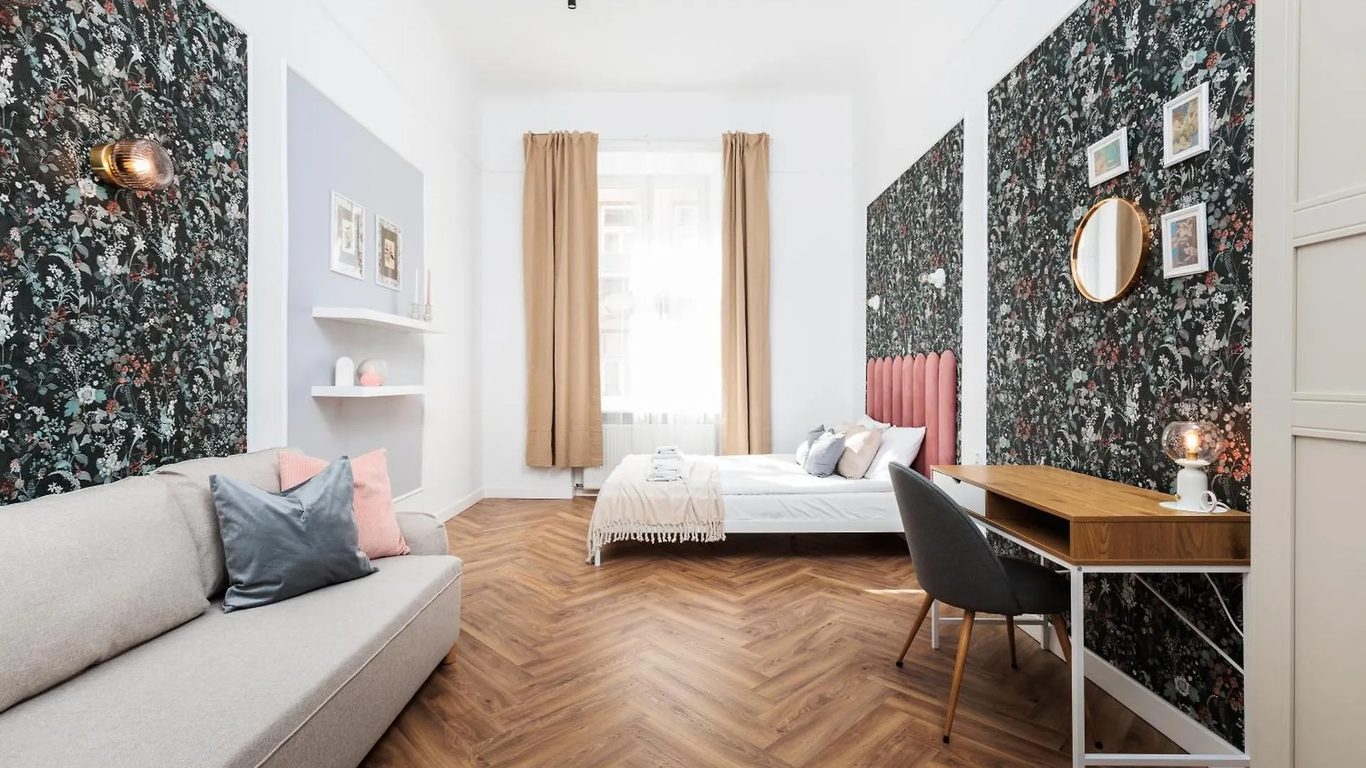 Krupnicza Modern Old Town Apartments - By Upstairs Krakow Poland