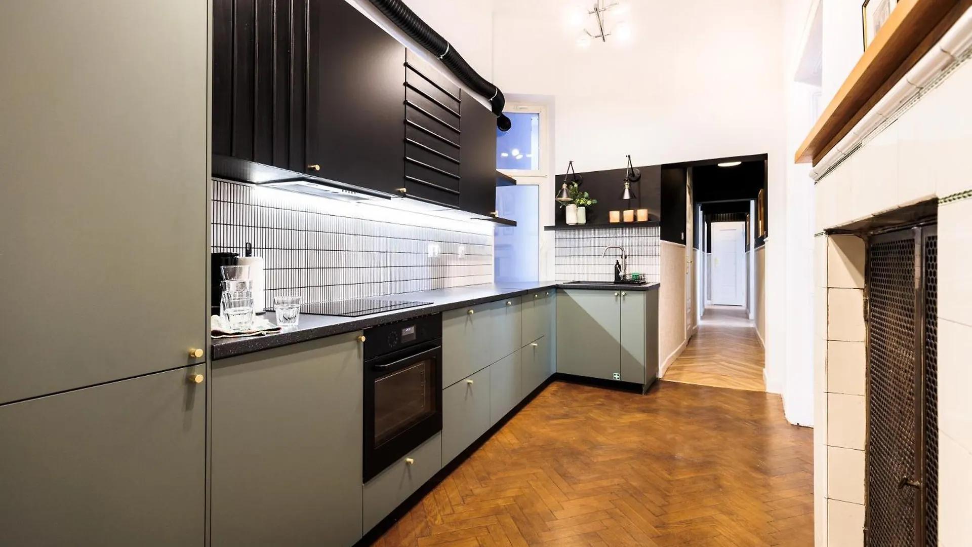 Krupnicza Modern Old Town Apartments - By Upstairs Krakow