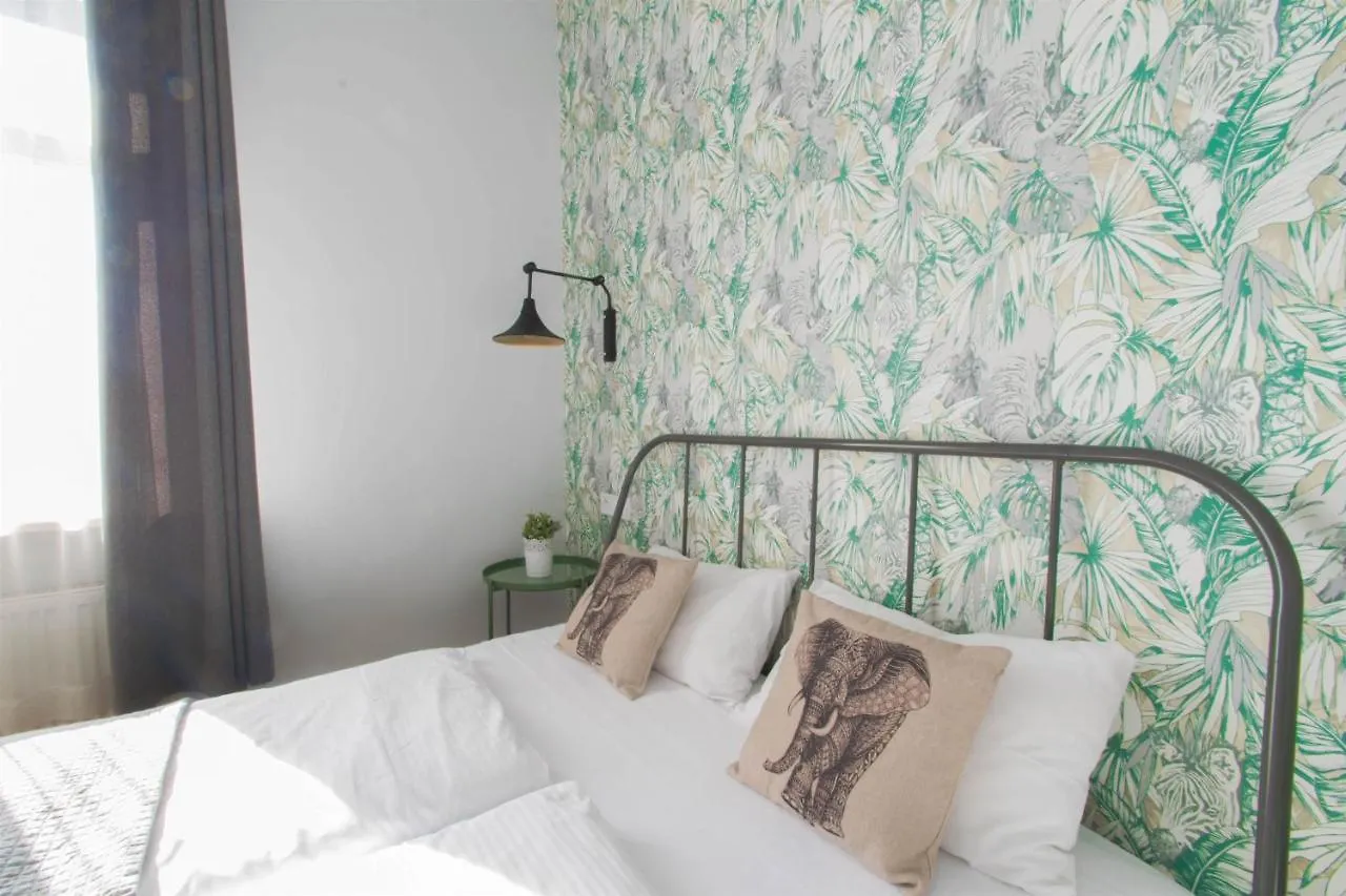 Krupnicza Modern Old Town Apartments - By Upstairs Krakow