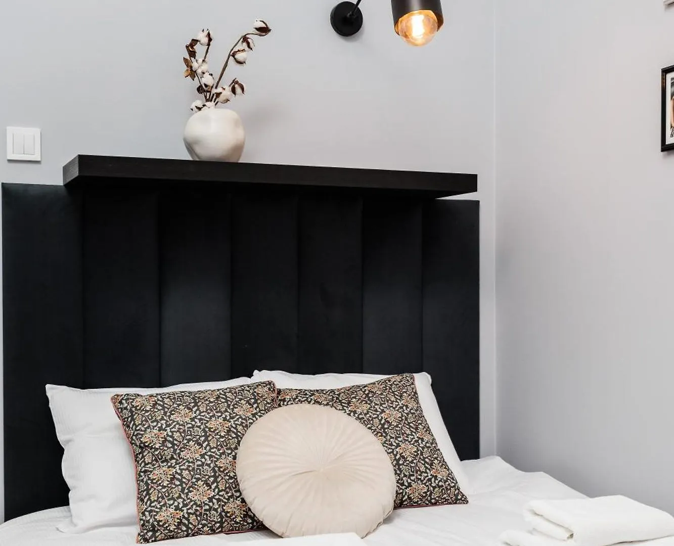 Krupnicza Modern Old Town Apartments - By Upstairs Krakow